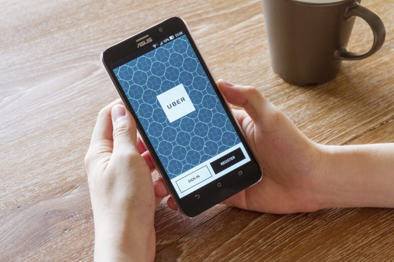 Is Uber Safer than Taxis? A Personal Injury Lawyer’s Perspective